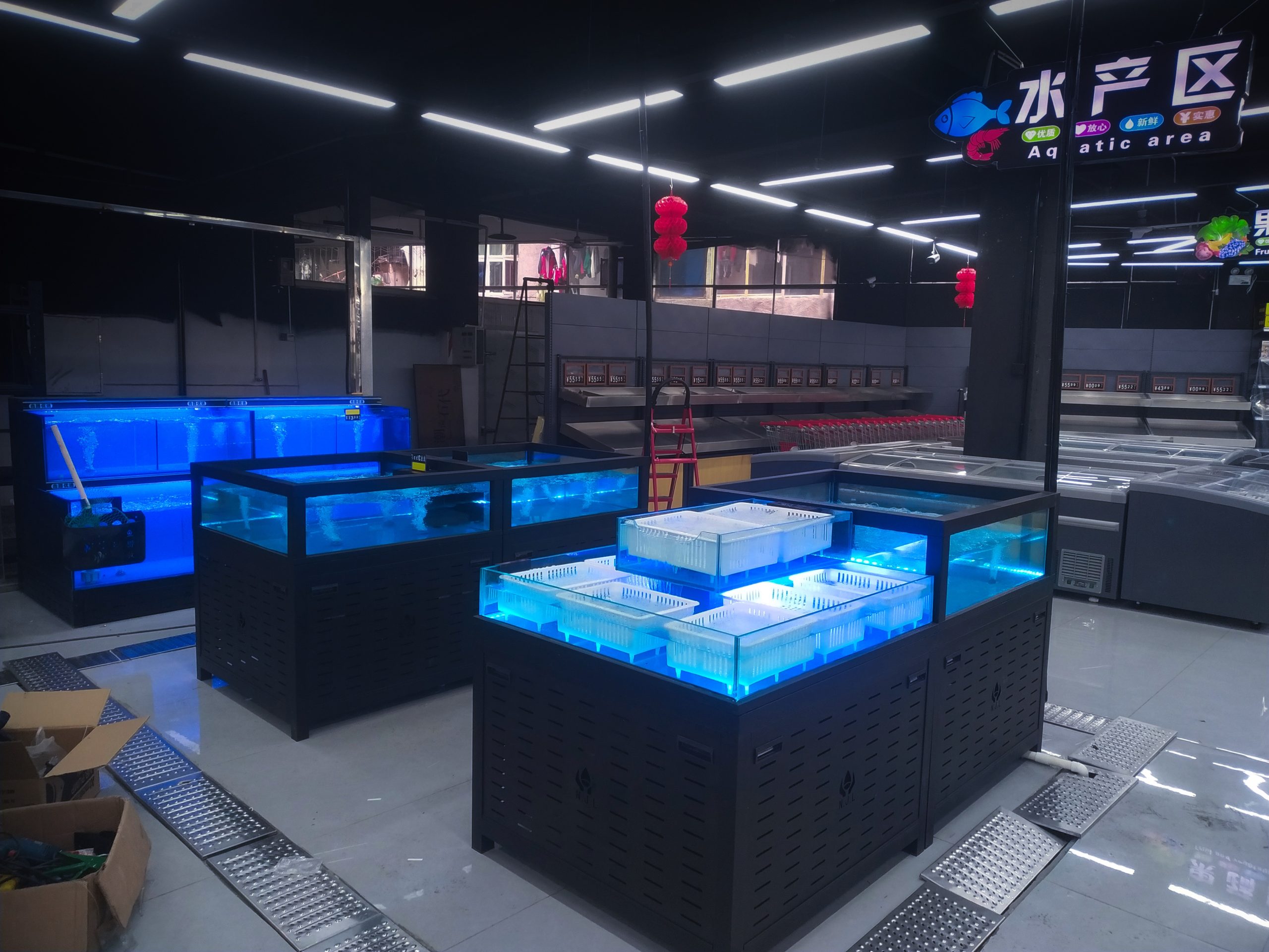 商超鱼缸-重庆市酉阳县鑫路优选超市