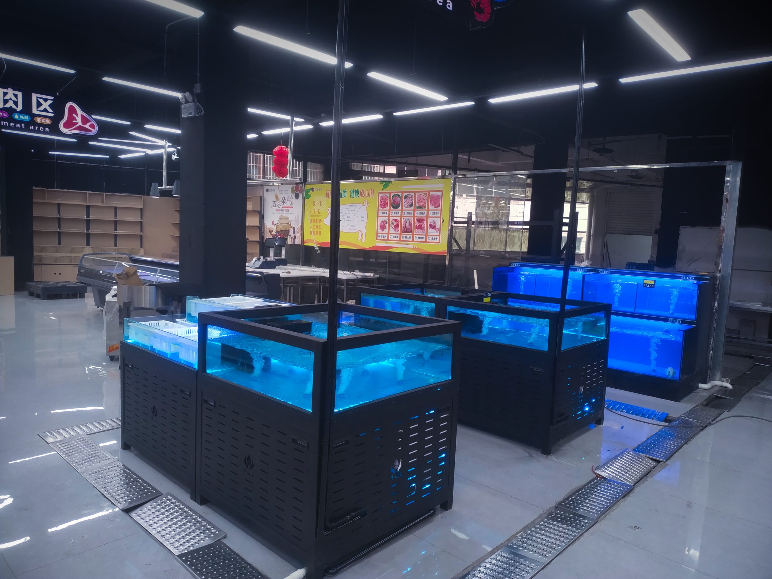 重庆市酉阳县鑫路优选超市
